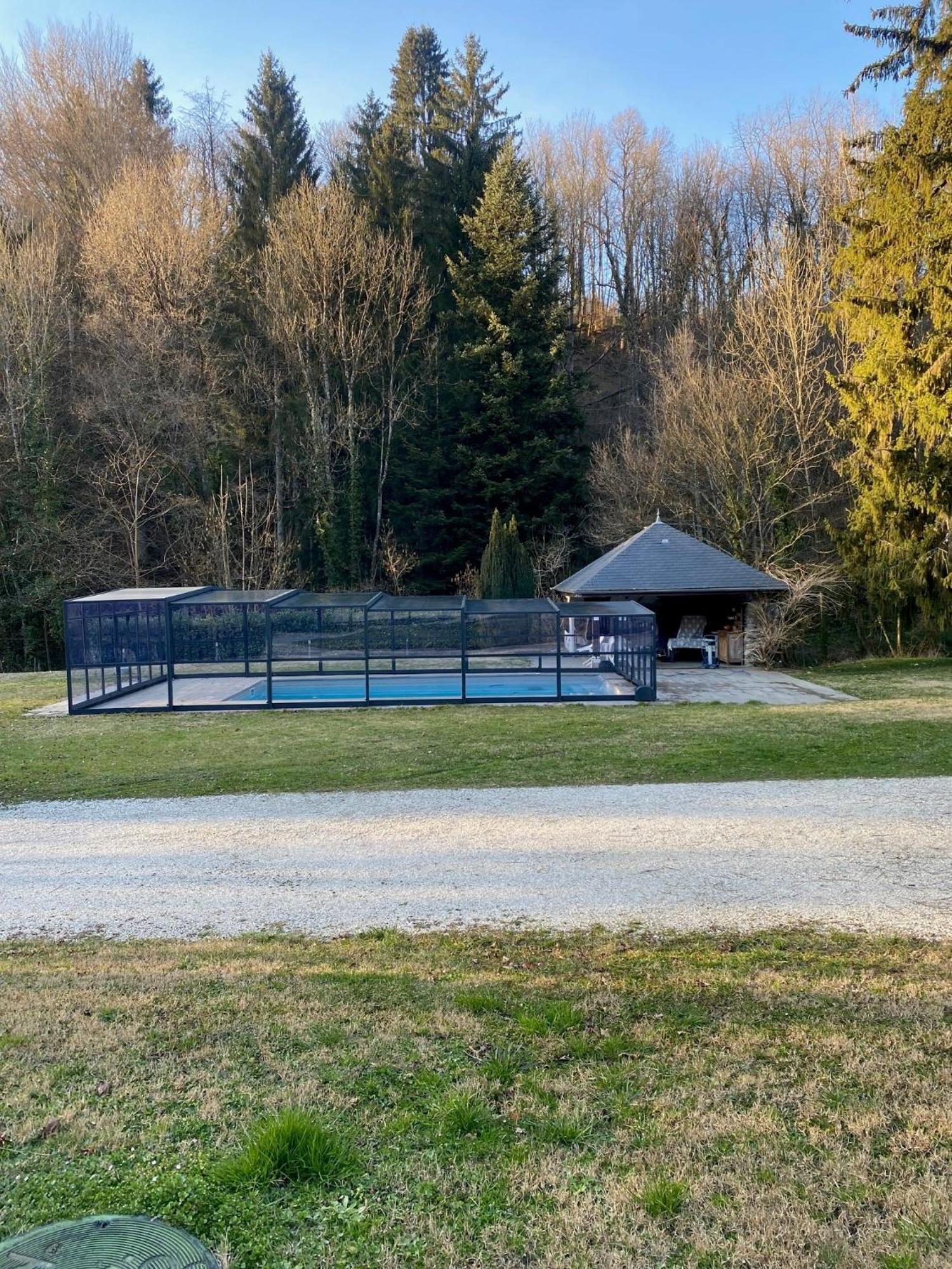 Le Clos Du Tulipier La Chapelle-du-Bard エクステリア 写真